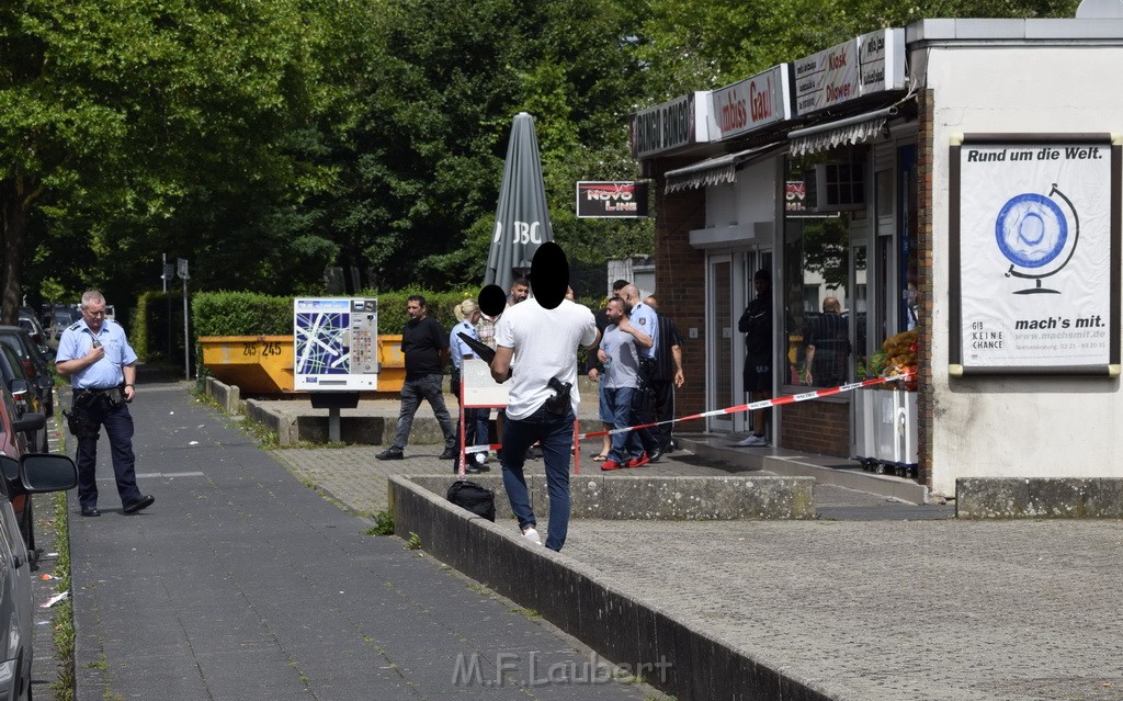 Schiesserei Koeln Ostheim Gernsheimerstr P20.JPG - Miklos Laubert